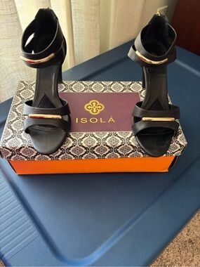 Isola Black Sandals